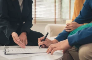Blog 7 Navigating Low Insurance Settlements in Florida When and How to Hire a Public Adjuster